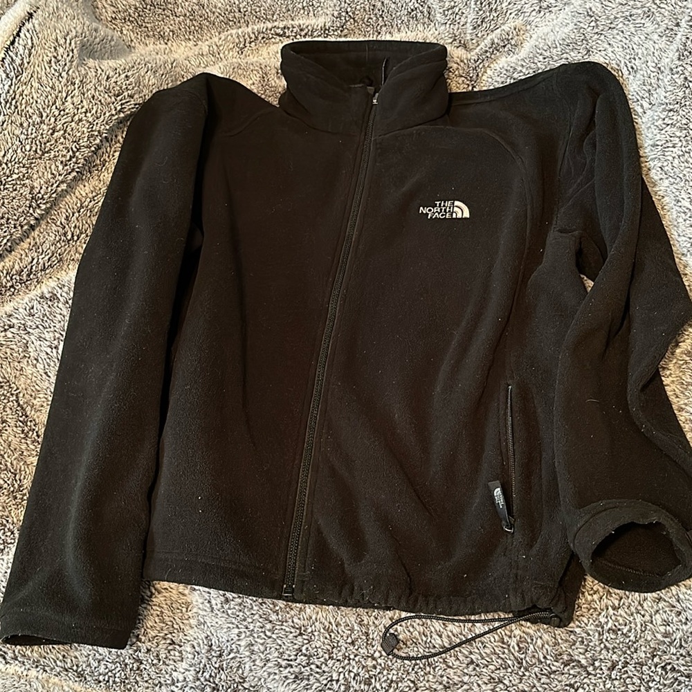 Men’s black Northface fleece…great condition